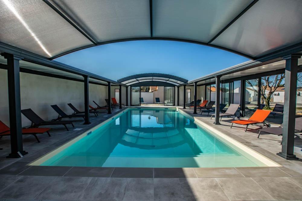 LE MATELOT Maison avec piscine/parking/wifi/plages 5kms Les Mathes Extérieur photo