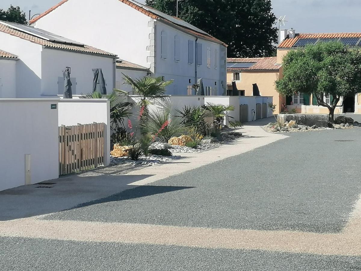 LE MATELOT Maison avec piscine/parking/wifi/plages 5kms Les Mathes Extérieur photo