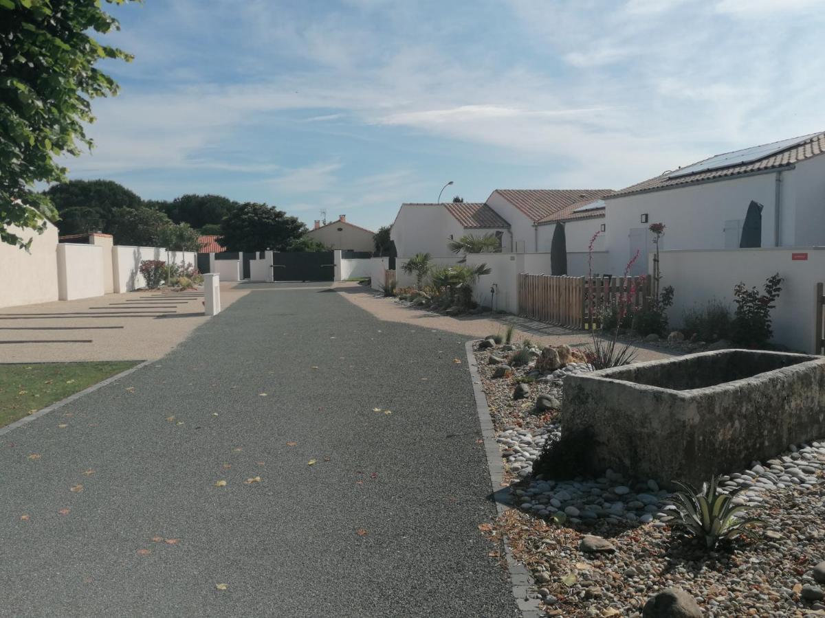 LE MATELOT Maison avec piscine/parking/wifi/plages 5kms Les Mathes Extérieur photo